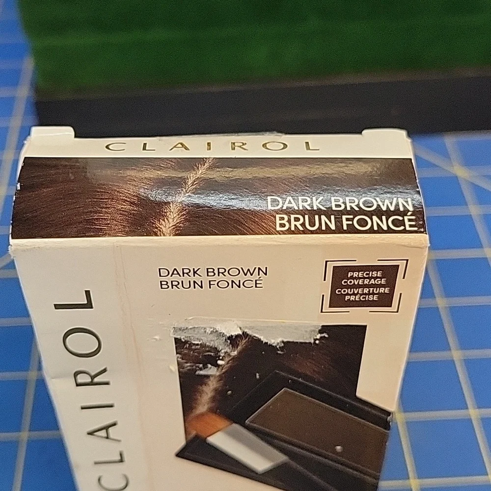 Clairol Dark Brown Root Touch-Up New in Sealed Box